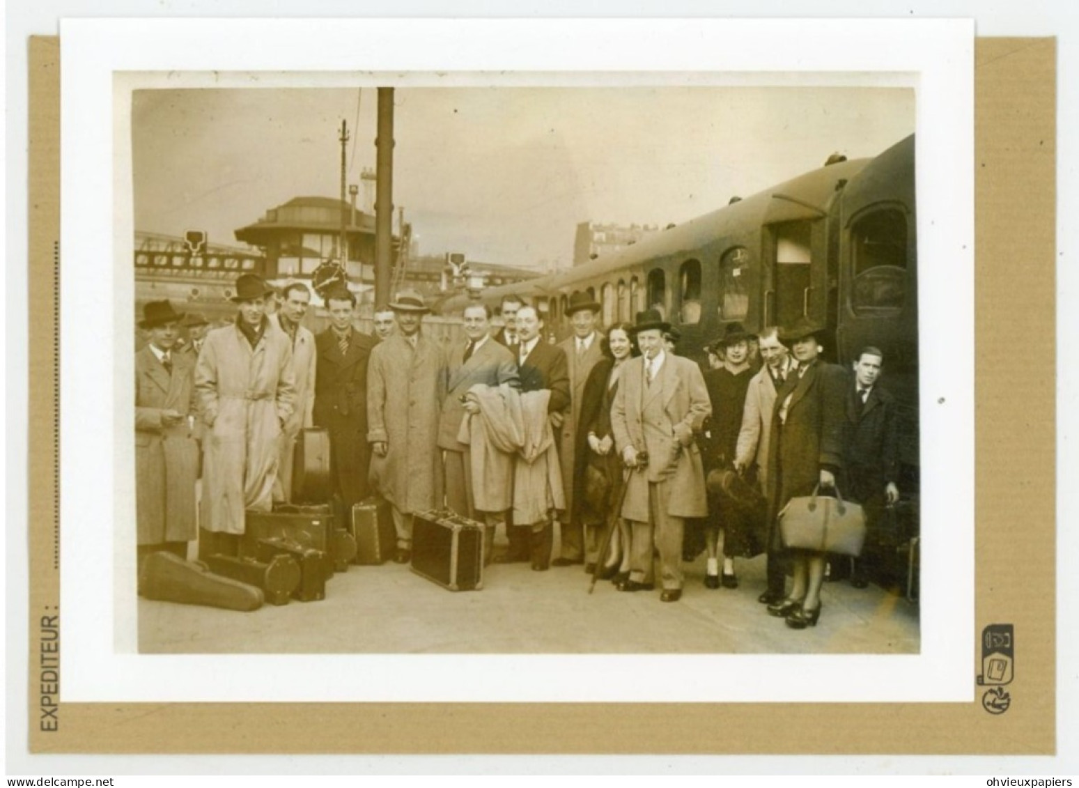 DJANGO REINHARDT  Et Les Musiciens De  JEAN OMER   Gare De Du Nord Le 13/5/42 - Personas