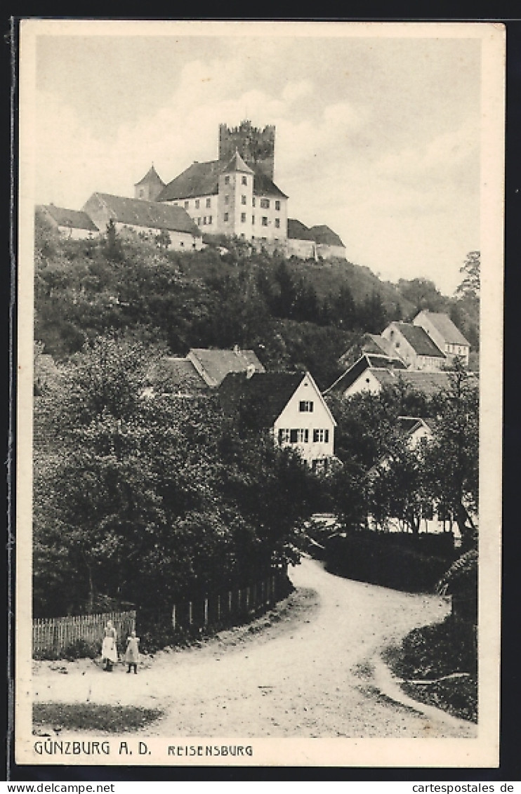 AK Günzburg A. D., Blick Von Einer Strasse Zur Reisenburg  - Günzburg