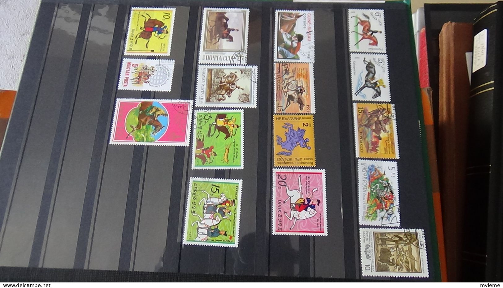 BF11 Ensemble de timbres de divers pays + plaquette de France **. Cote sympa.  A saisir !!!.