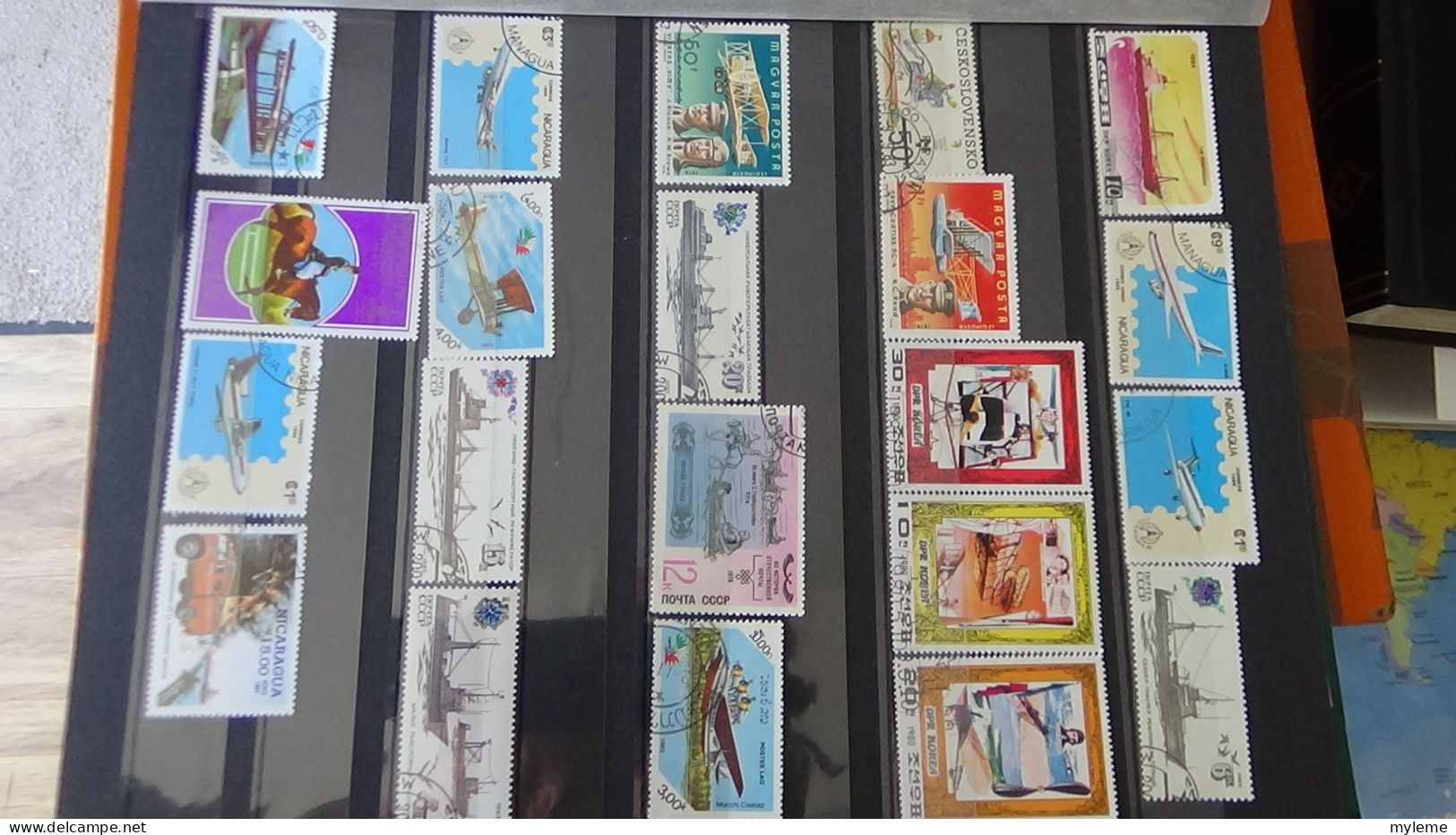 BF11 Ensemble de timbres de divers pays + plaquette de France **. Cote sympa.  A saisir !!!.