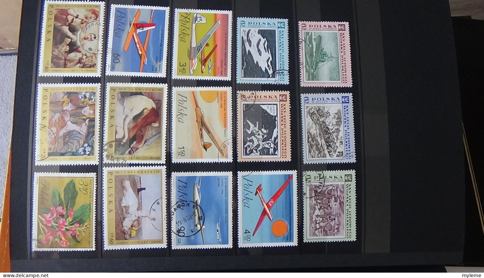 BF12 Ensemble de timbres de divers pays + plaquette de France **. Cote sympa  A saisir !!!.