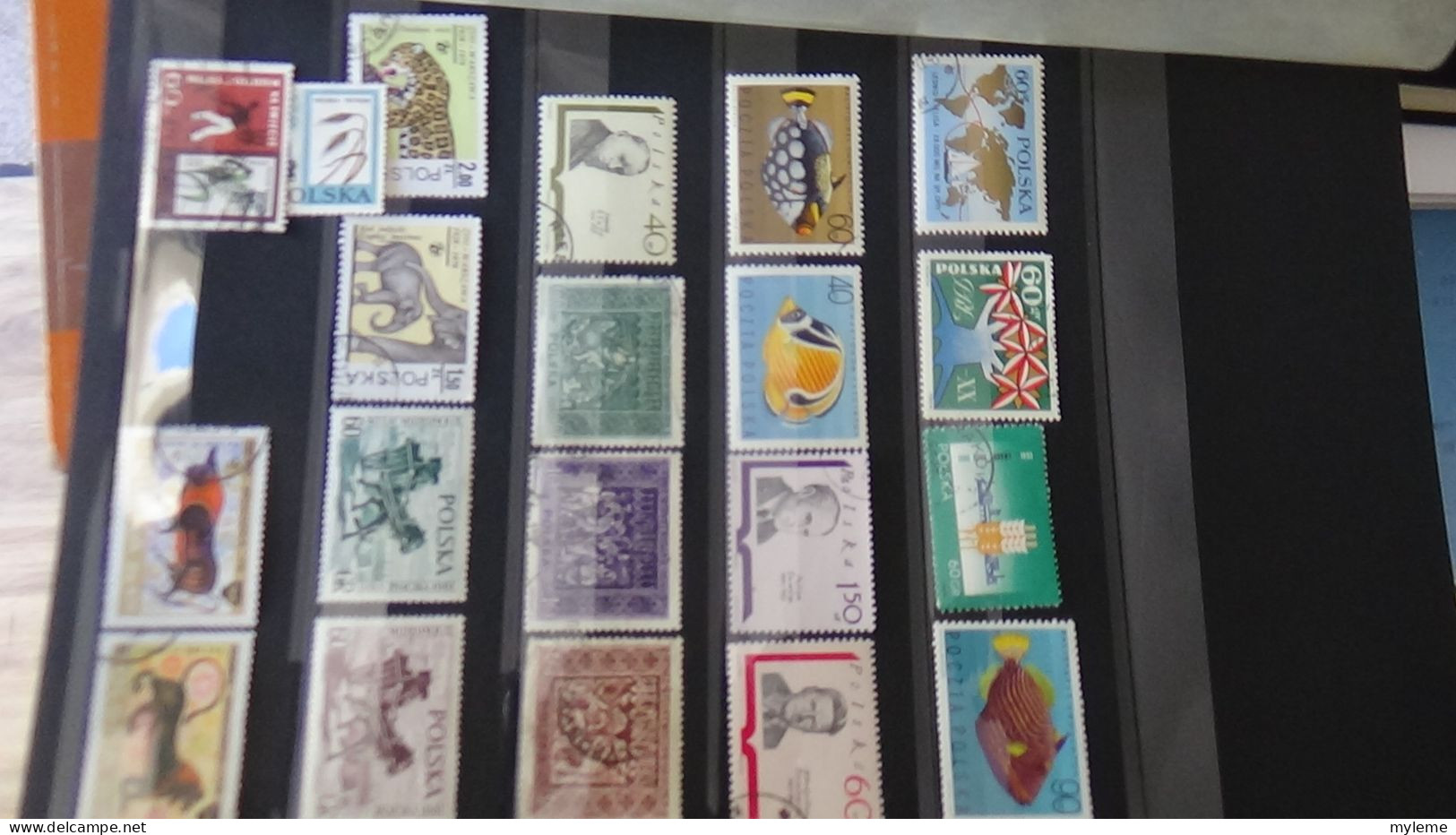 BF12 Ensemble de timbres de divers pays + plaquette de France **. Cote sympa  A saisir !!!.