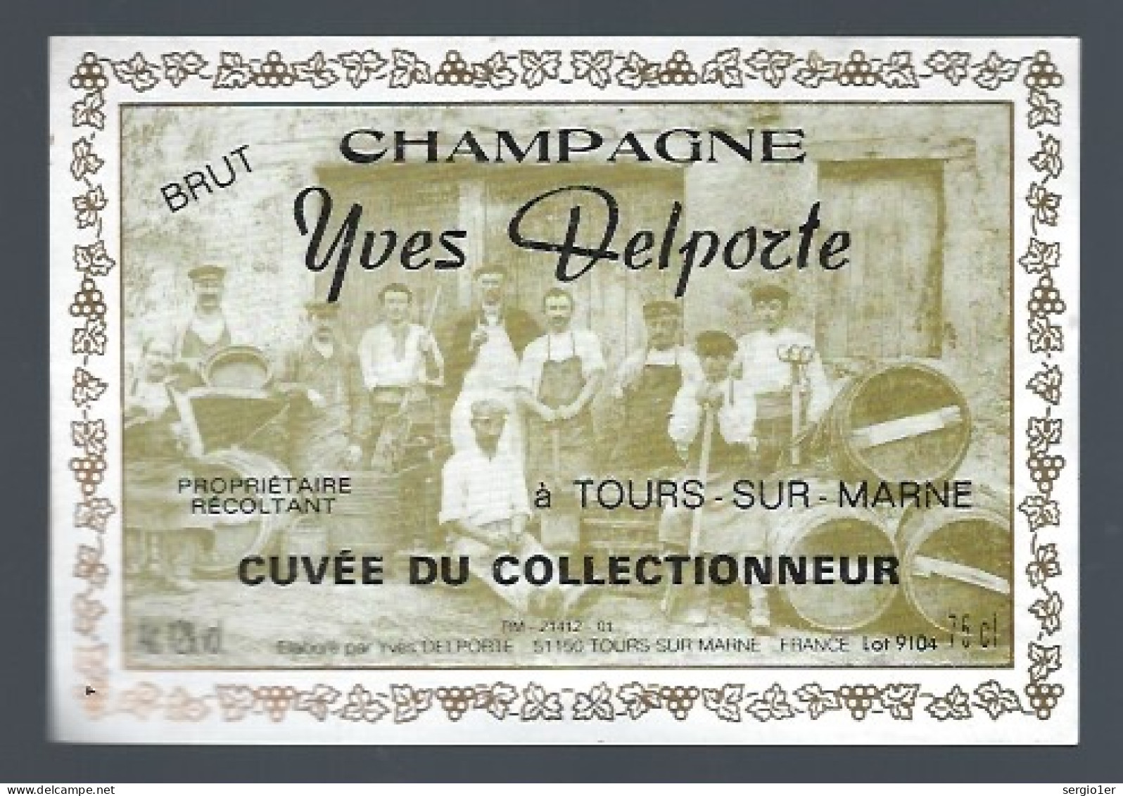 Etiquette Champagne  Brut  Cuvée Du Collectionneur  Yves Delporte Tours Sur Marne  Marne 51 - Champagne