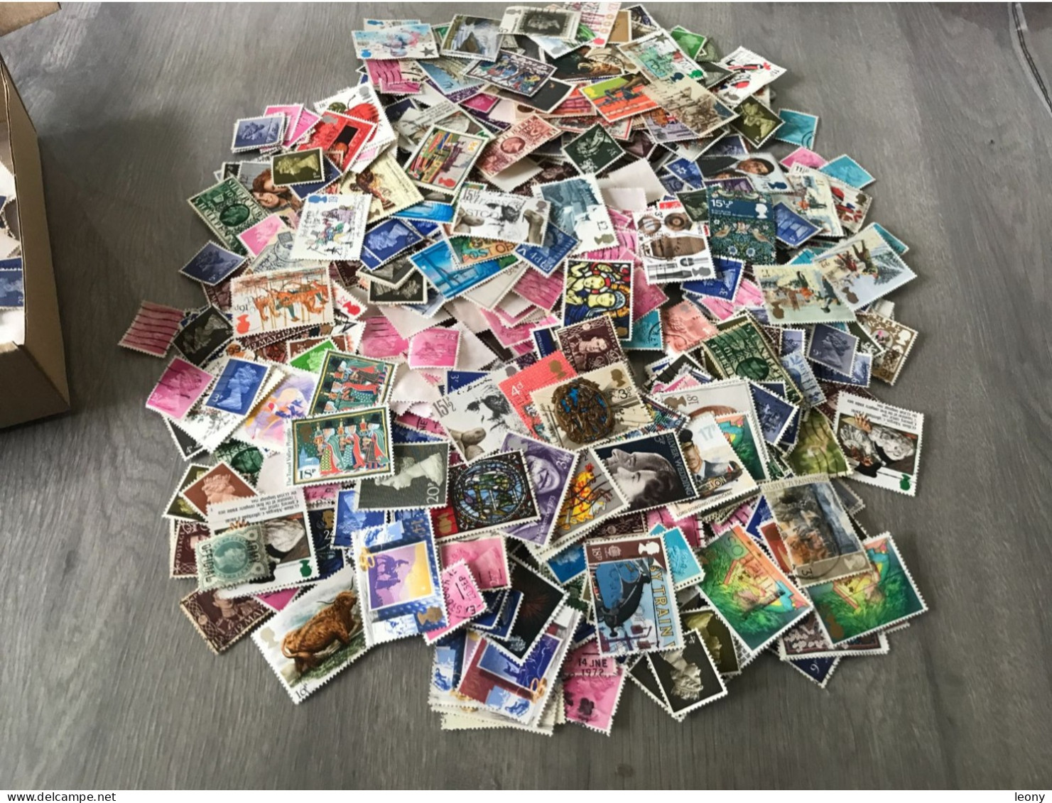 TIMBRES DIVERS  Et Quelques BOTTES  De La GRANDE BRETAGNE - OBLITERES - Lots & Kiloware (mixtures) - Min. 1000 Stamps