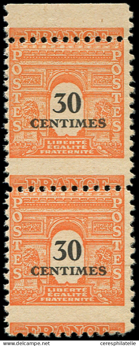 ** VARIETES - 702   Arc De Triomphe, 30c. Orange, PAIRE Verticale PIQUAGE à CHEVAL, Bdf, TB - Unused Stamps
