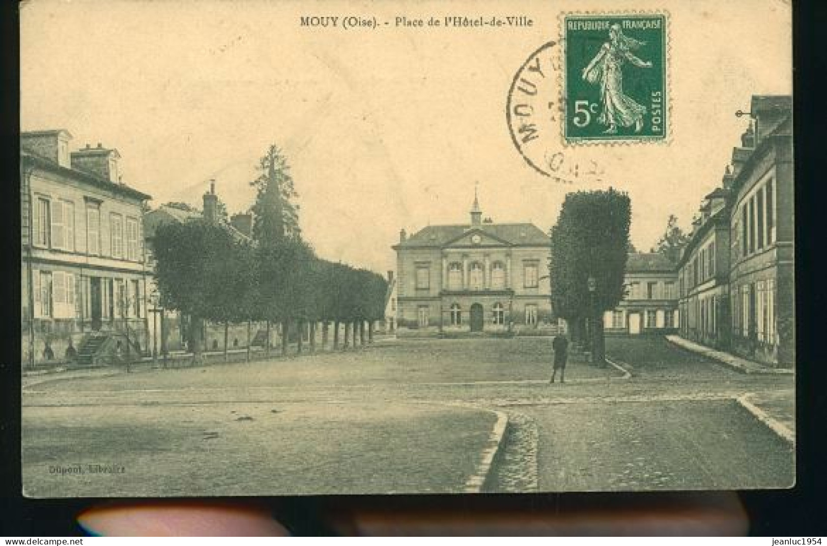 MOUY PLACE DE L HOTEL           (    Mes Cartes Ne Sont Pas Jaunies ) - Mouy