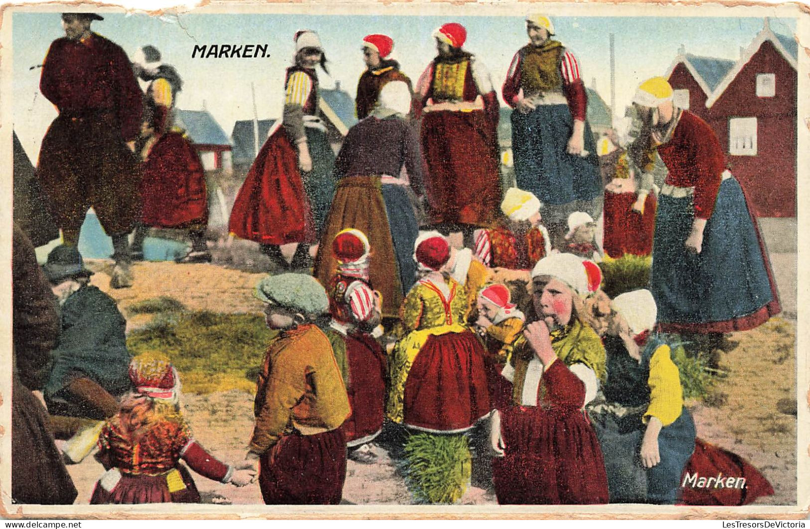 FOLKLORE - Costumes - Marken - Animé - Carte Postale Ancienne - Costumes