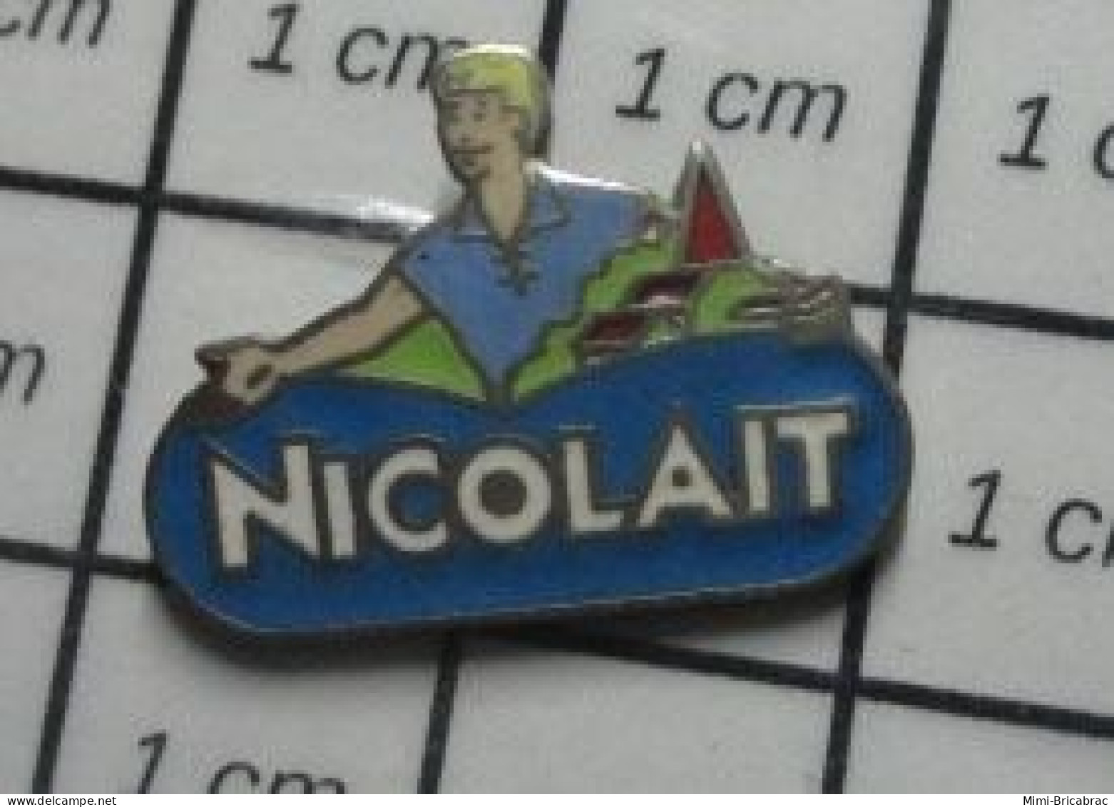 721 Pin's Pins / Beau Et Rare / ALIMENTATION / LAIT NICOLAIT SERRé - Lebensmittel