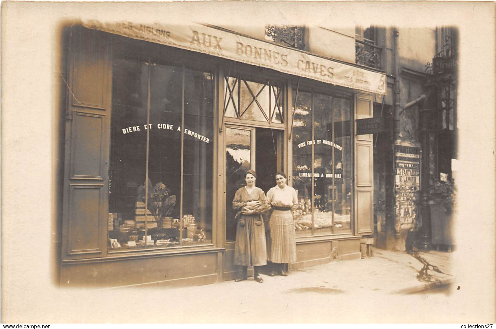 CARTE-PHOTO- AUX BONNES CAVES - A CONTRÔLER - Verkopers