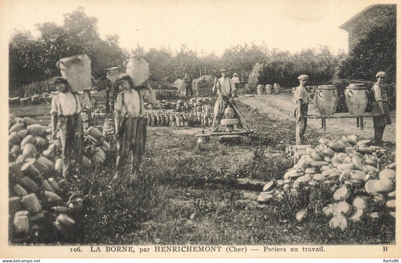 La Borne Par Henrichemont * Potiers Au Travail * Poterie Potier Pots Métier - Henrichemont