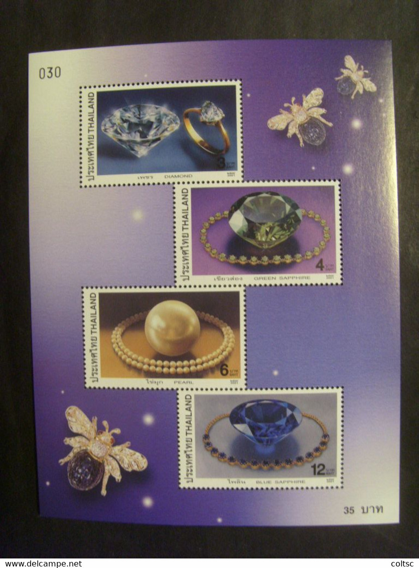 17923- Thaïlande 2001 BF N° 146  (Réf.Yv. & Tel.), Thème Minéraux, Bijoux, Diamant, Saphire, Perle, Neuf**, Cote  17,50€ - Minerals