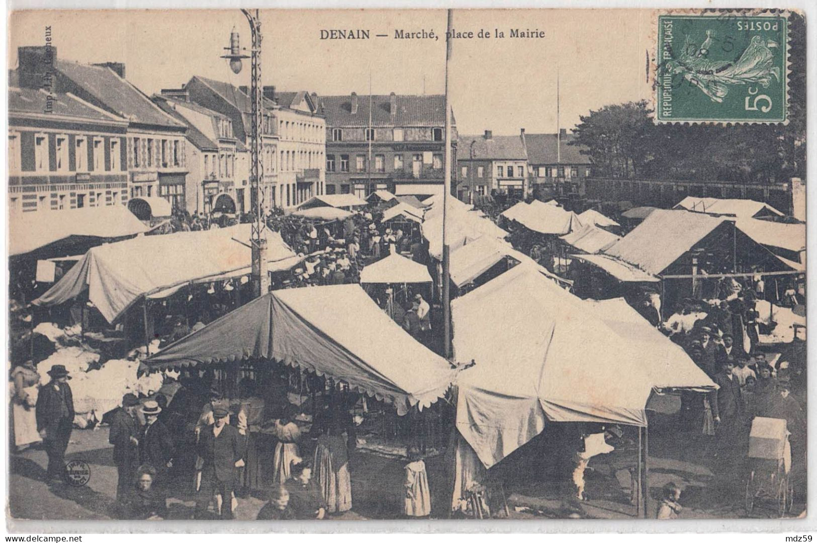 Denain 59, CPA Circulée, Le Marché Place De La Mairie, Bon état - Denain