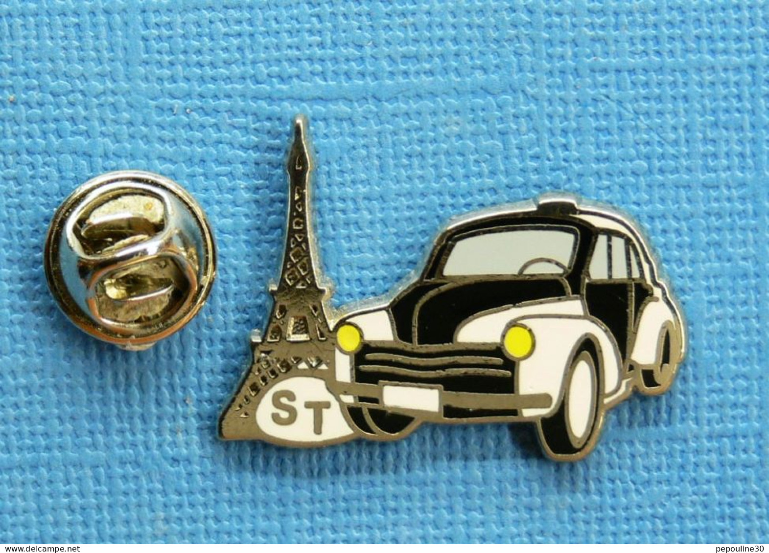 1 PIN'S /  ** RENAULT 4CV PIE / SÉCURITÉ DU TERRITOIRE / POLICE PARISIENNE / 1955 ** . (COINDEROUX). - Police