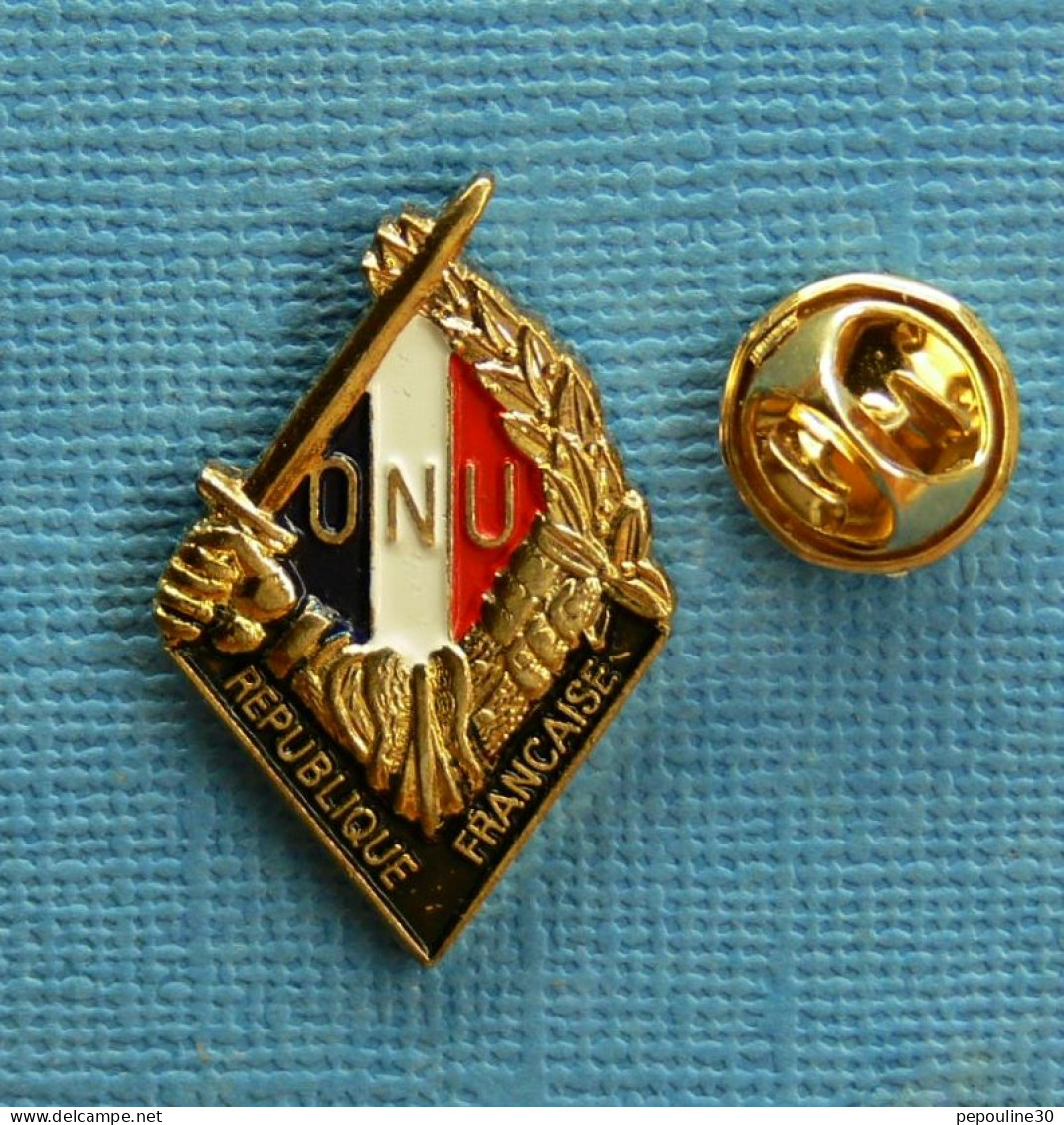 1 PIN'S /  ** INSIGNE DU BATAILLON FRANÇAIS DE L'ONU / RÉPUBLIQUE FRANÇAISE ** - Army