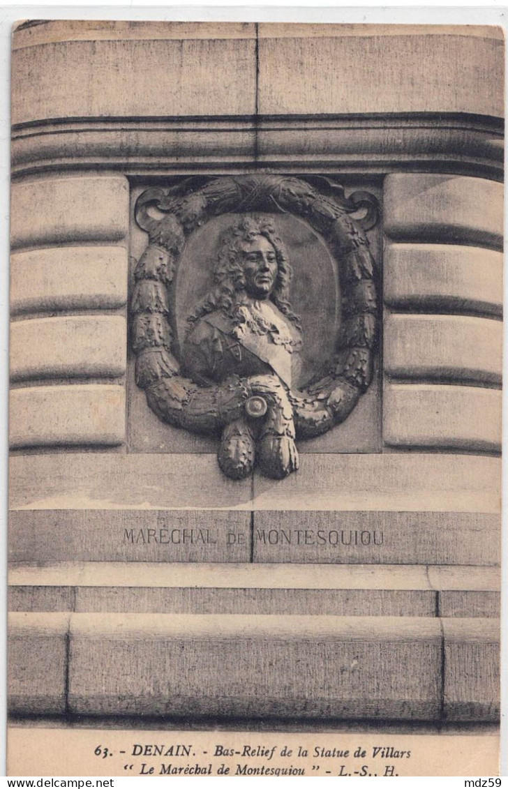 Denain 59, CPA Neuve, Statue Villars , Bas Relief Le Maréchal De Monstesquiou, Très Bon état - Denain