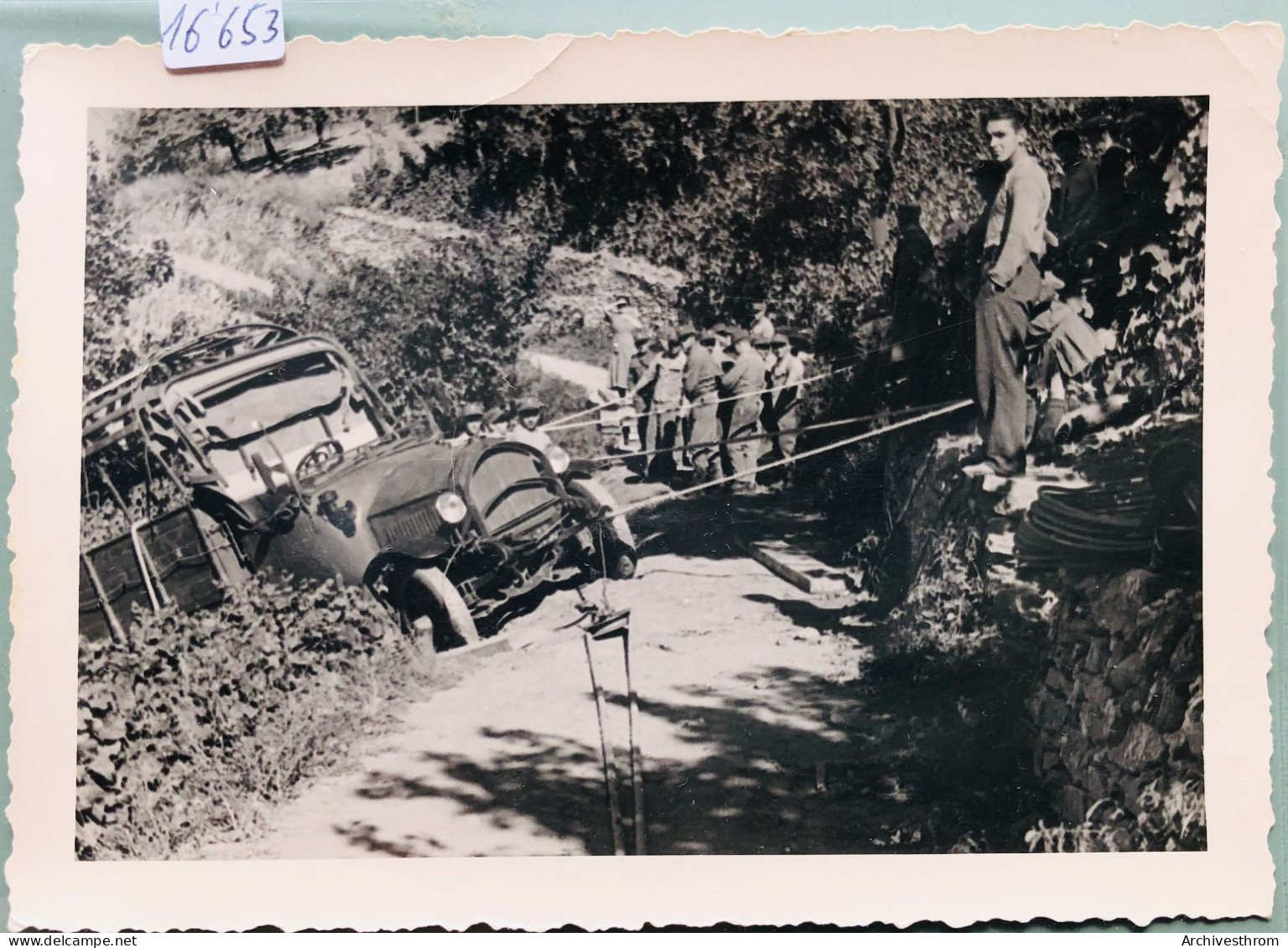 Montricher ; Dans Des Vignes En 1942 - Un Camion En Difficulté (16'653) - Montricher