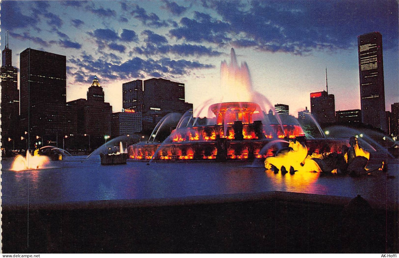 BUCKINGHAM FOUNTAIN - CHICAGO - Chicago