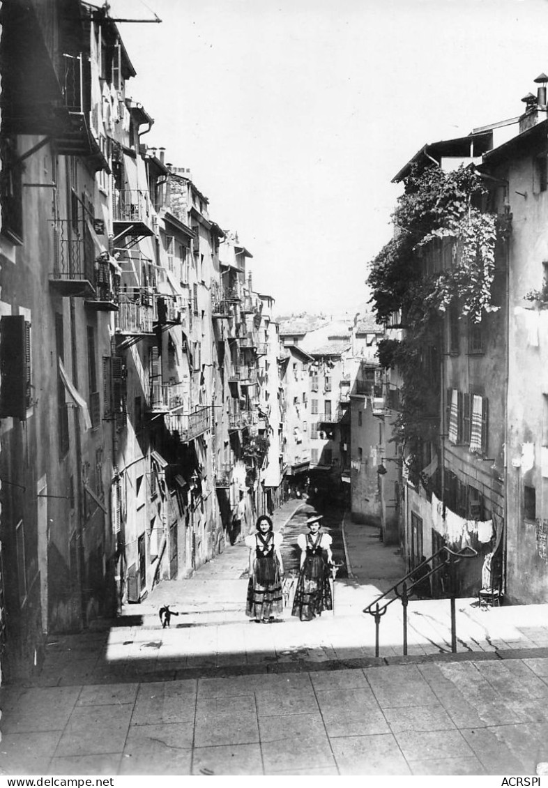 NICE  Une Rue Pittoresque De La Vieille Ville   32 (scan Recto Verso)KEVREN0719 - Vita E Città Del Vecchio Nizza