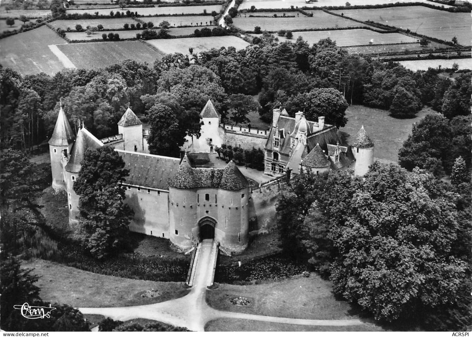 18 AINAY LE VIEIL Le Chateau Vue Aérienne  48 (scan Recto Verso)KEVREN0718 - Ainay-le-Vieil