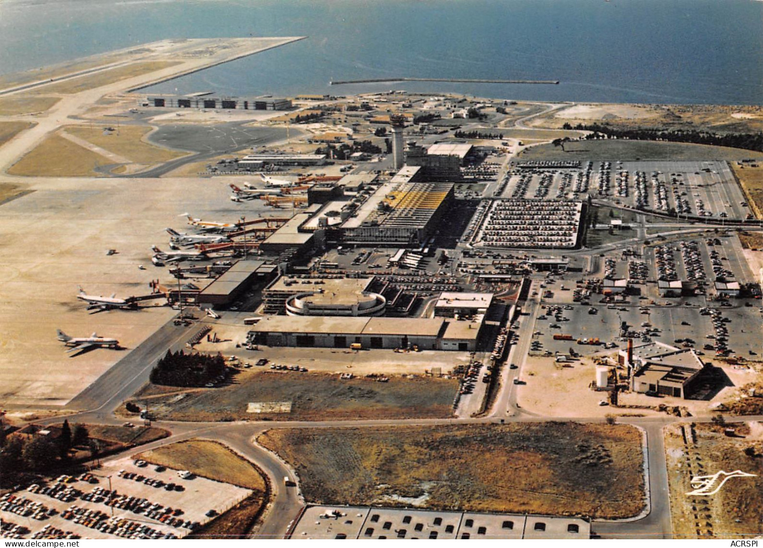 13 Aéroport Marseille Provence MARIGNANE Vue D'ensemble De L'aérogare Batiments Pistes étang De Berre N° 176 \KEVREN0774 - Aerodromi