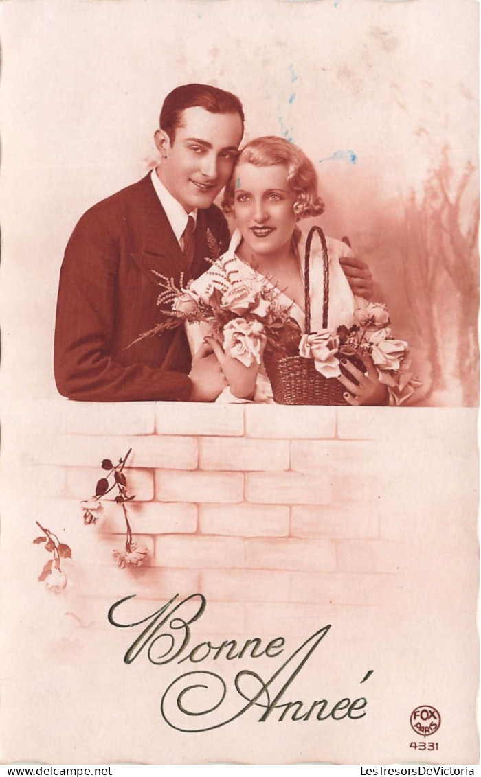 FETES ET VOEUX - Nouvel An - Un Couple Avec Un Panier De Fleurs - Carte Postale Ancienne - Neujahr