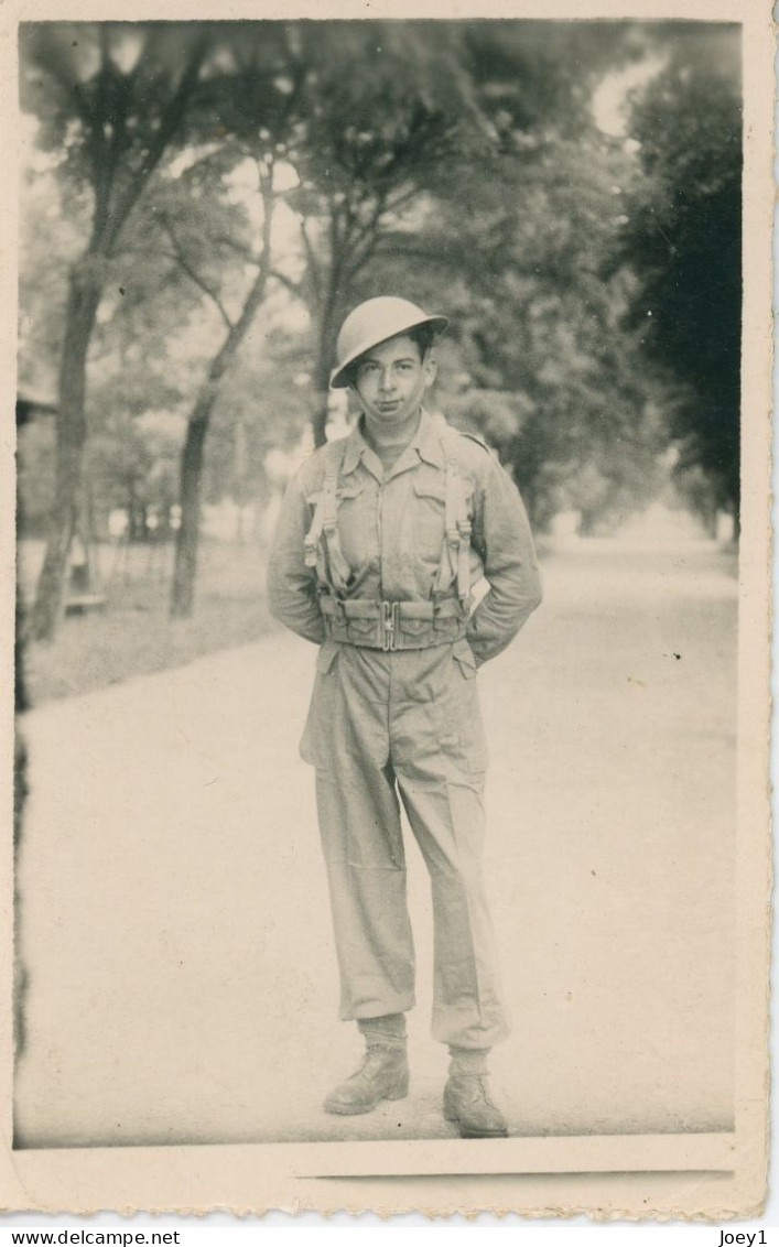 Photo D Un Tommy En 1948 Avec Petit Mot Adressé à Une Française Au Dos - Guerre, Militaire