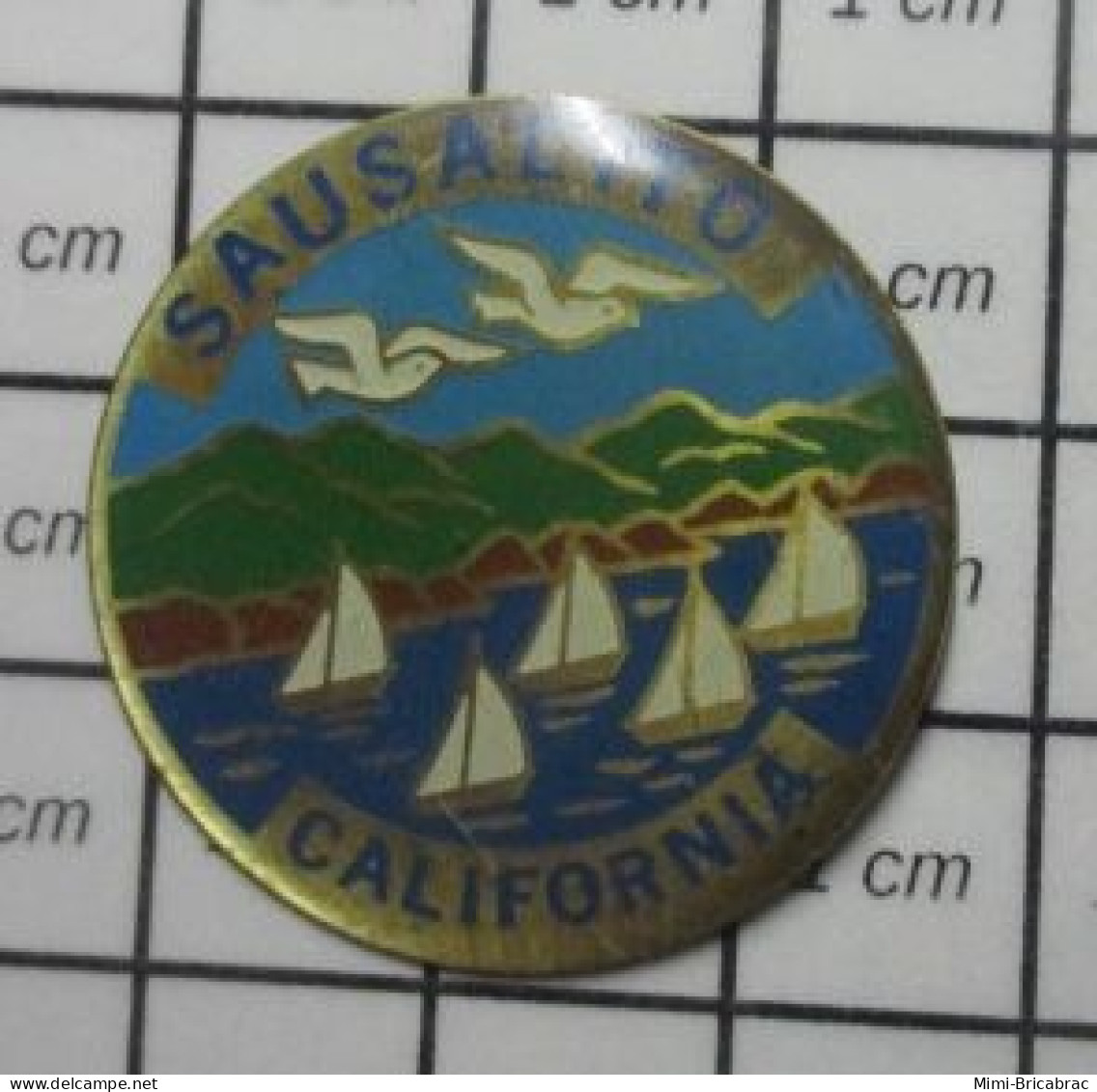 911B Pin's Pins / Beau Et Rare / VILLES / SAUSALITO CALIFORNIA BATEAU VOILIER REGATE - Cities