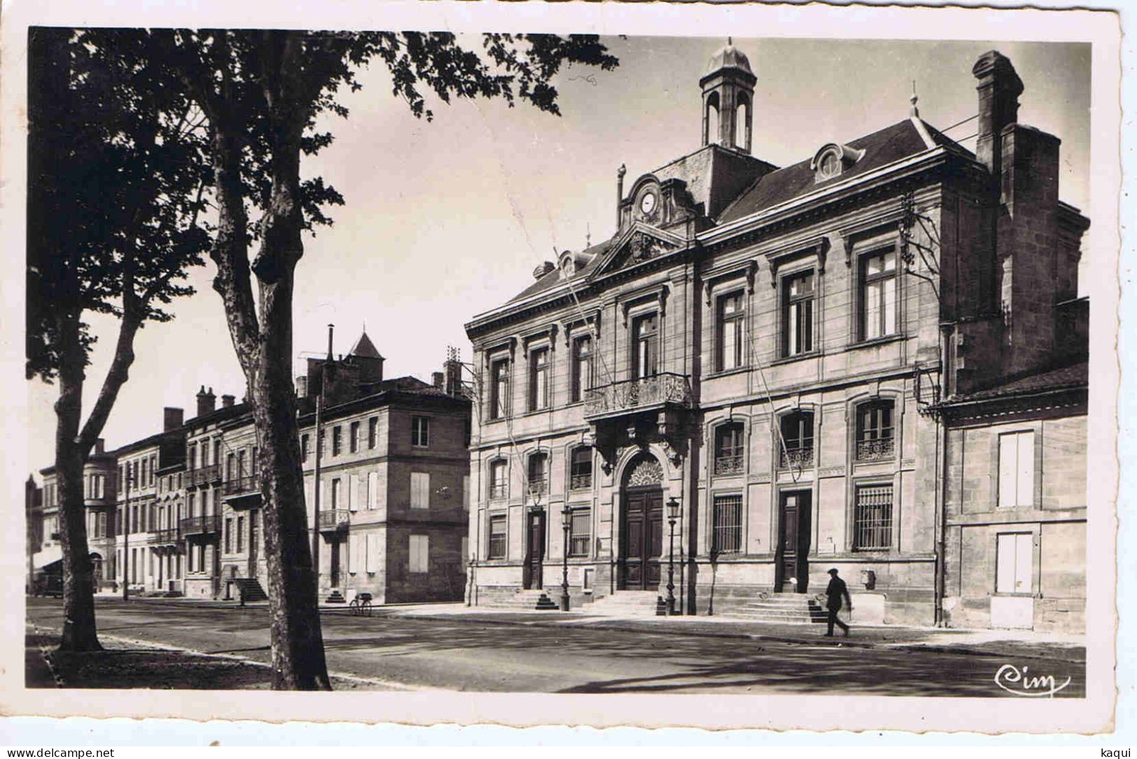 GIRONDE - PAUILLAC-MEDOC - Hôtel De Ville - Photo Combier - CIM - Pauillac