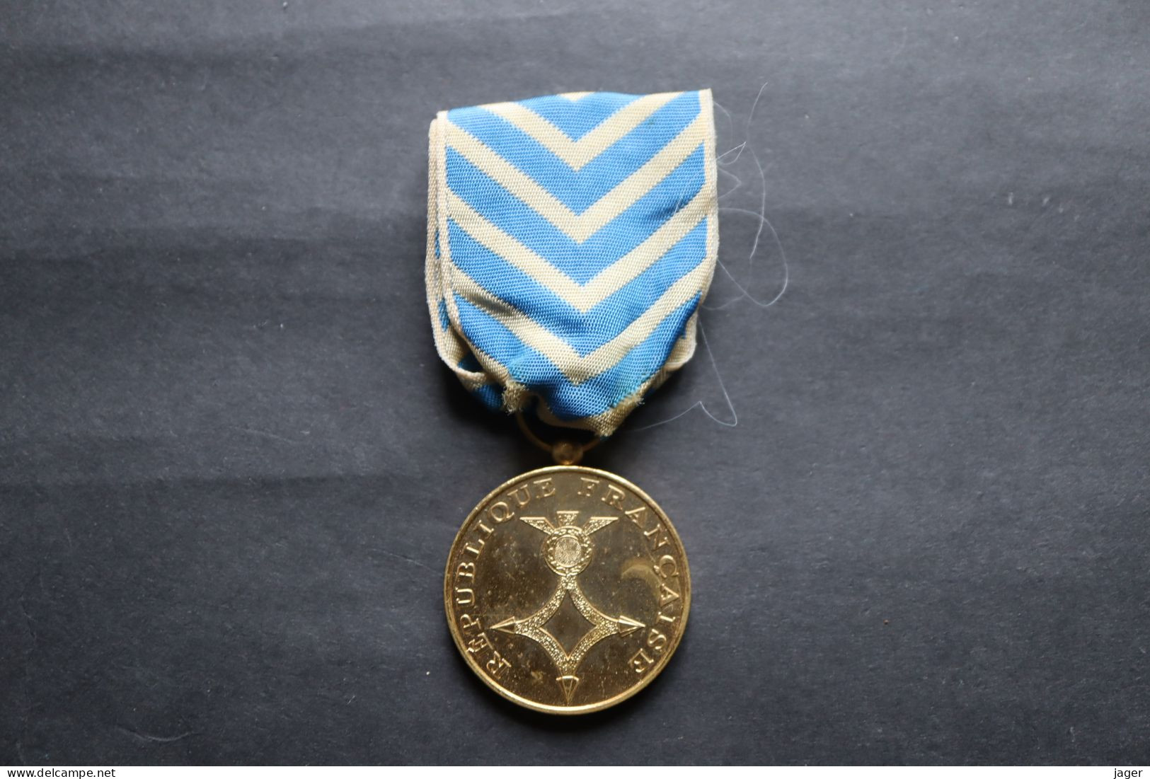 Médaille Ancienne Médaille D'Afrique Du Nord   Combattant - France