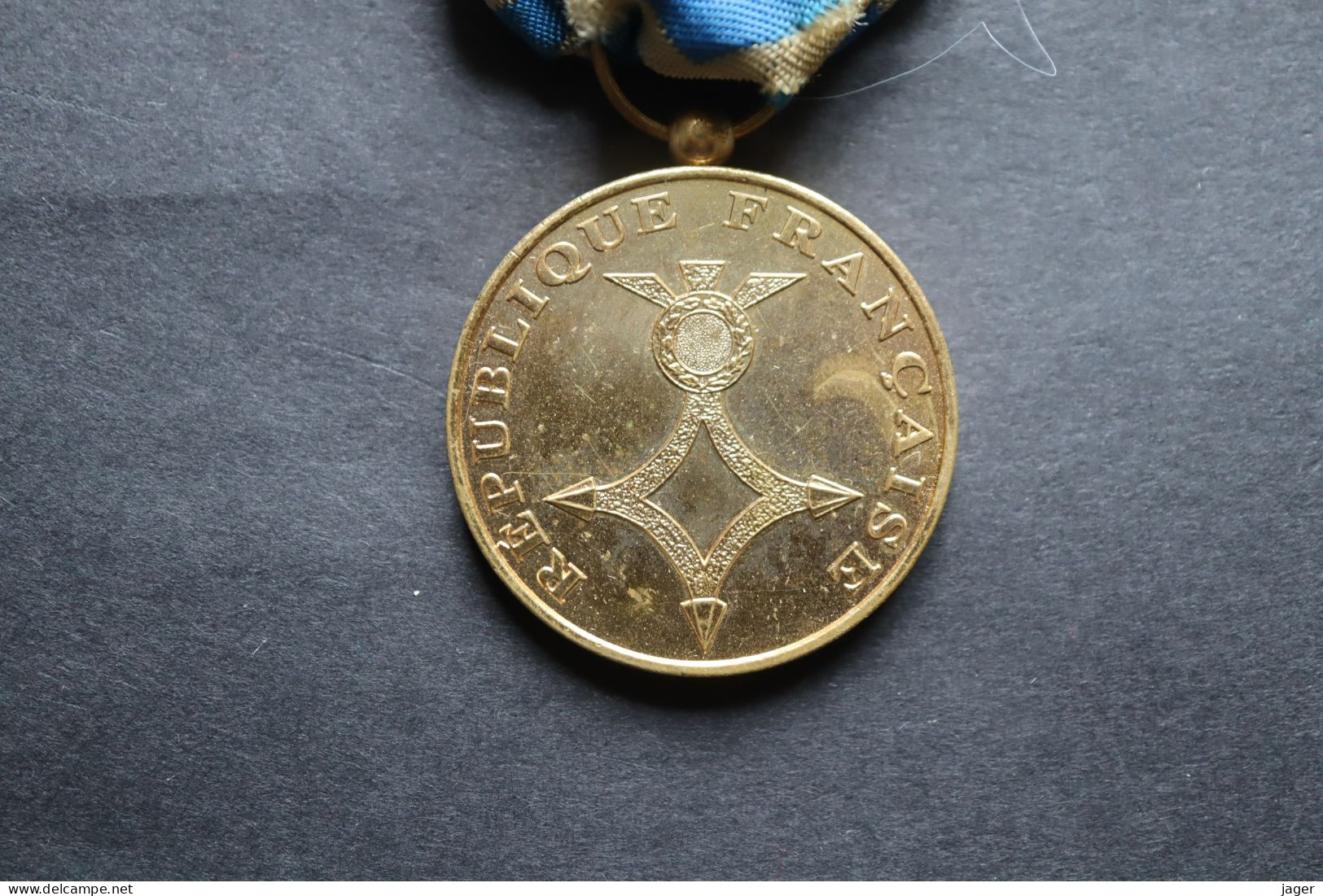 Médaille Ancienne Médaille D'Afrique Du Nord   Combattant - France