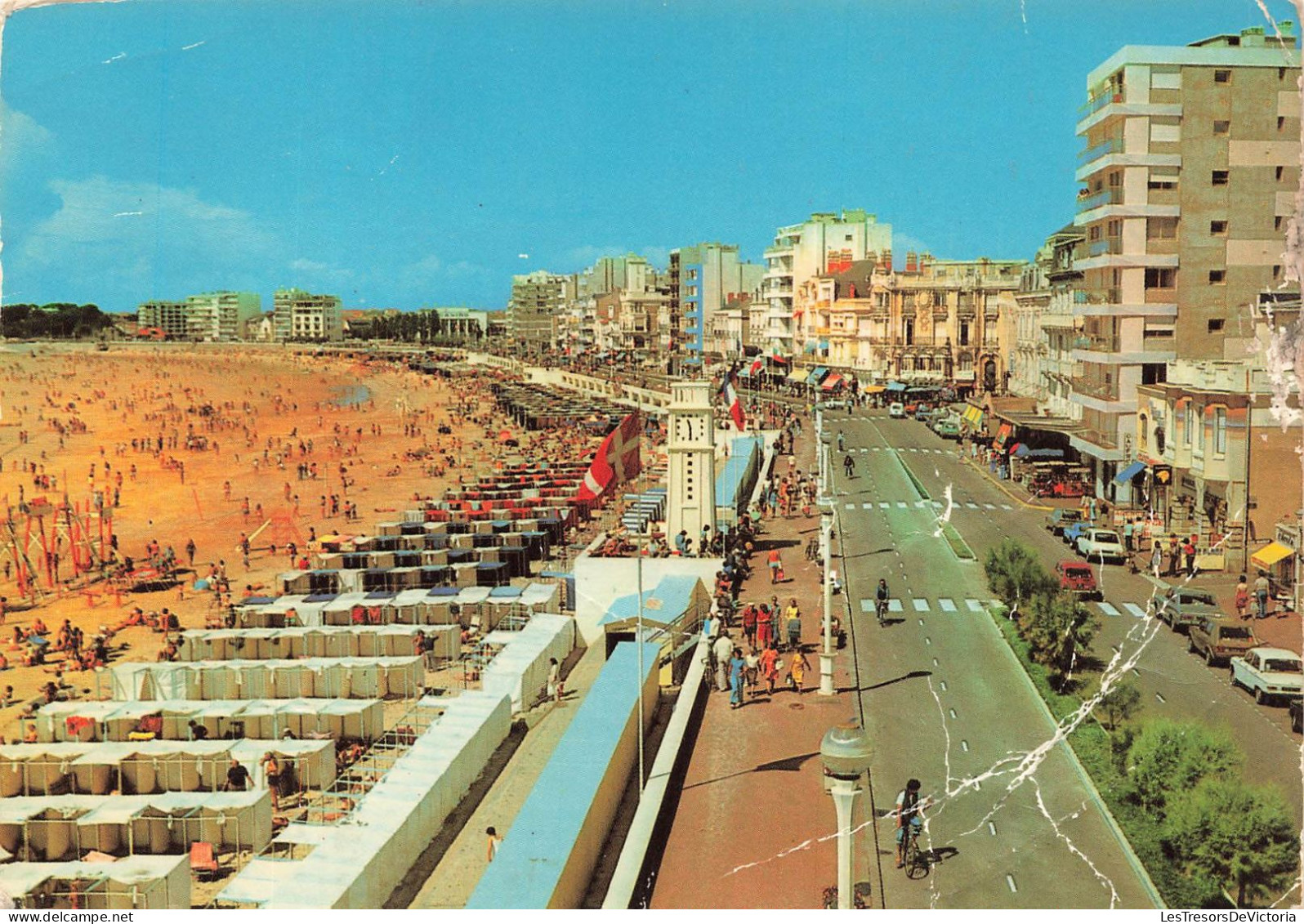 FRANCE - Les Sables D'Olonne - Le Remblai - Animé - Colorisé - Carte Postale - Sables D'Olonne