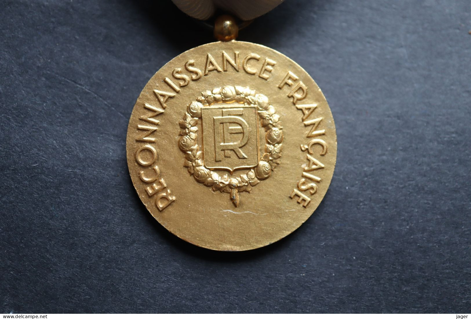 Médaille Ancienne Médaille  RECONNAISSANCE FRANCAISE Officier  Argent - France