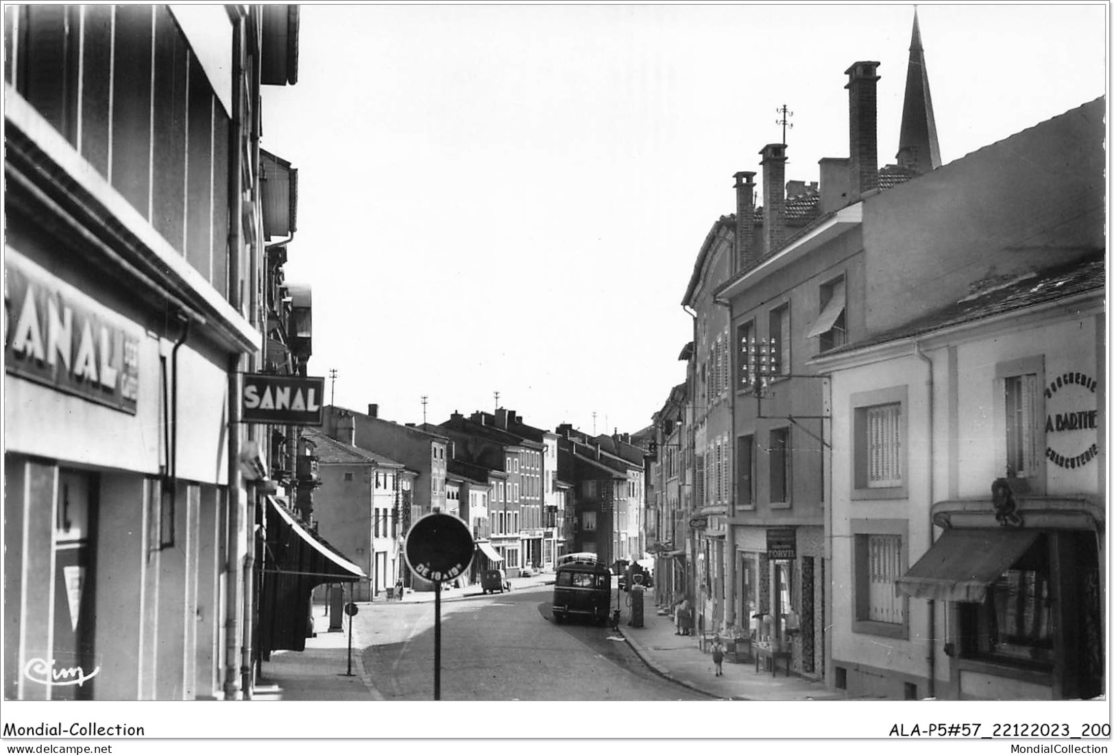 ALAP5-57-0504 - CHATEAU-SALINS - Moselle - Rue Dufays - Chateau Salins