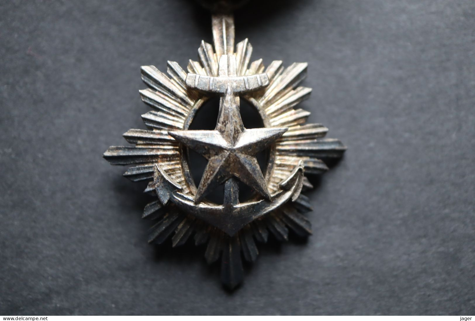 Médaille Ancienne Médaille  Ancre De Marine  à Identifier - France