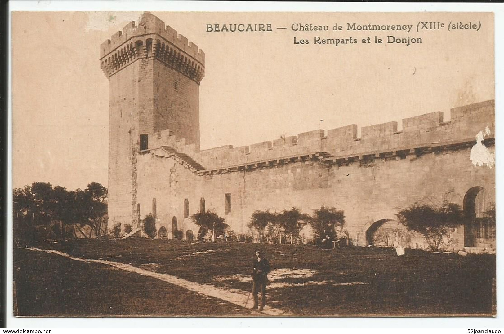 Le âteau De Montmorency Les Remperts Et Le Donjon   1920-30    N° - Beaucaire