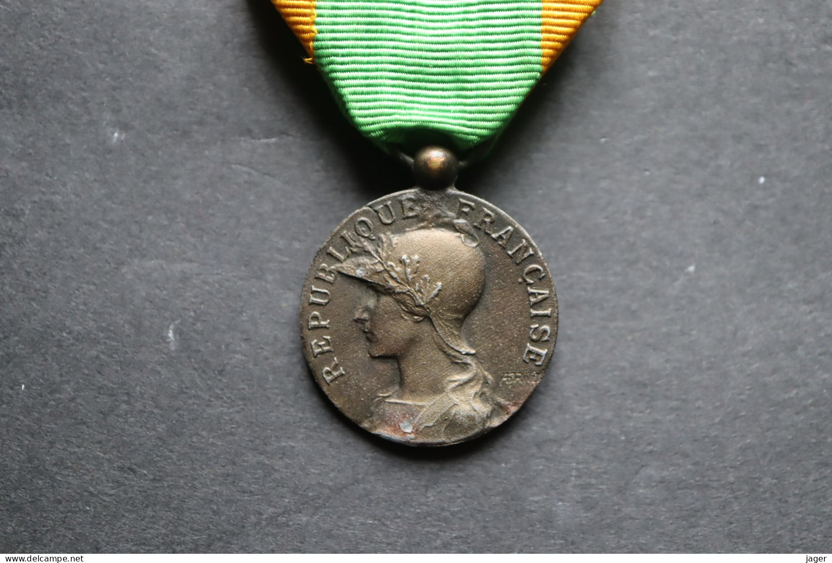 Médaille Ancienne Médaille HONNEUR ET PATRIE Ancien Combattant - France