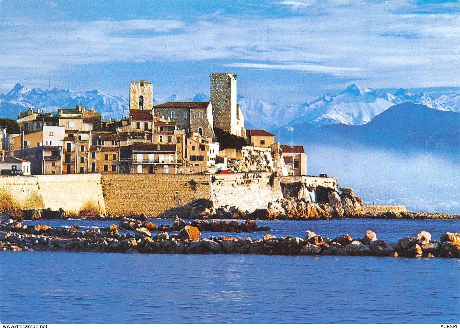 ANTIBES La Vieille Ville Devant Les Alpes  23 (scan Recto Verso)MA002VIC - Antibes - Old Town