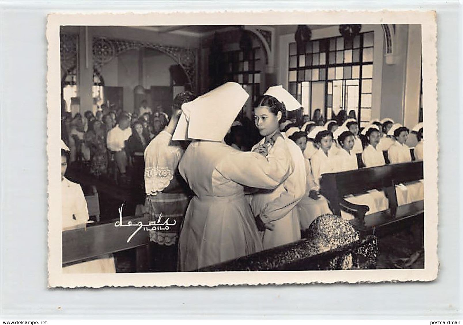 Philippines - ILOÍLO - Young Nurses During The Graduation - PHOTOGRAPH By Degats Size 9 Cm. By 13 Cm. - Philippinen