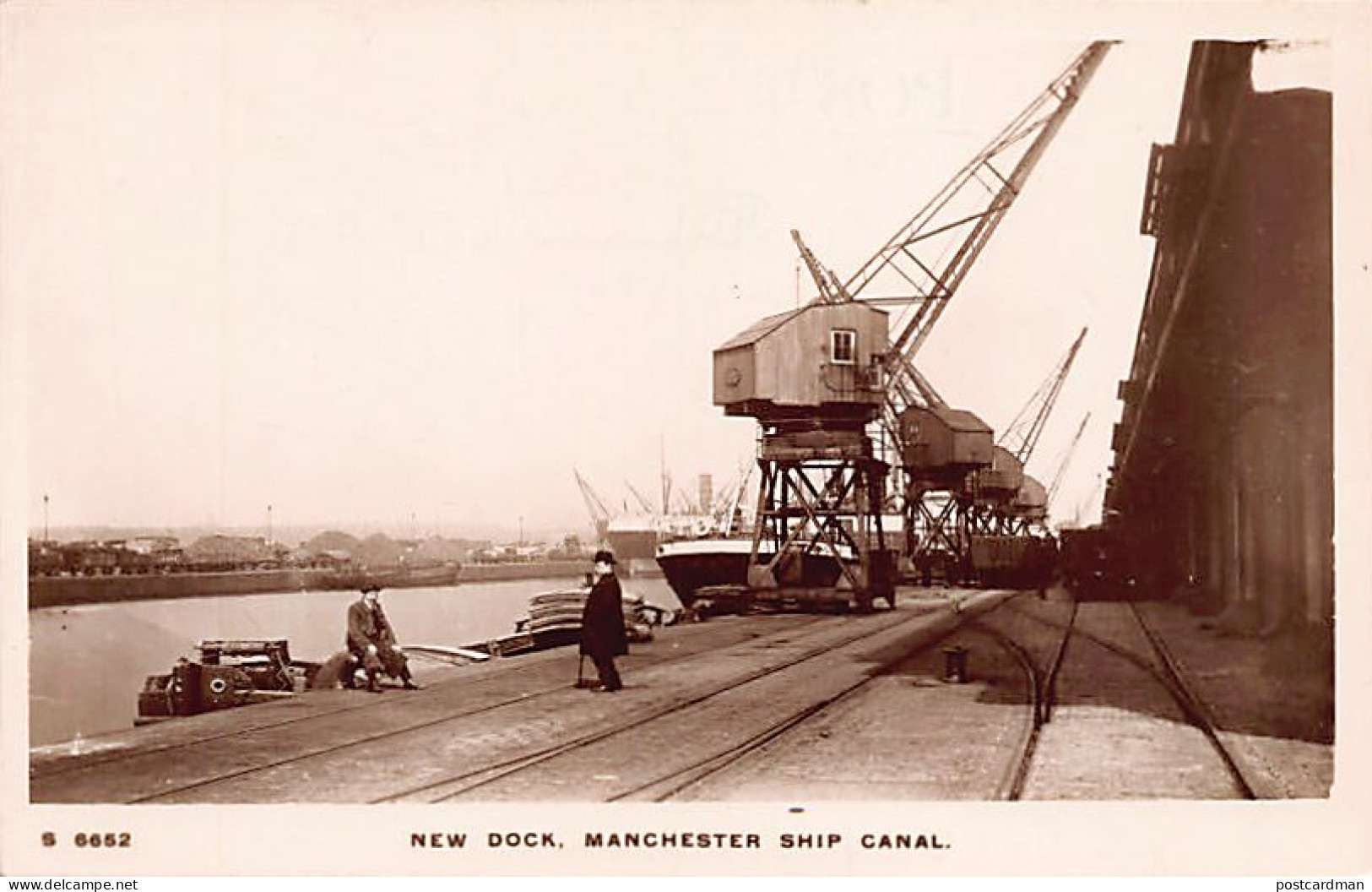 England - Lancs - MANCHESTER Ship Canal New Dock - Manchester