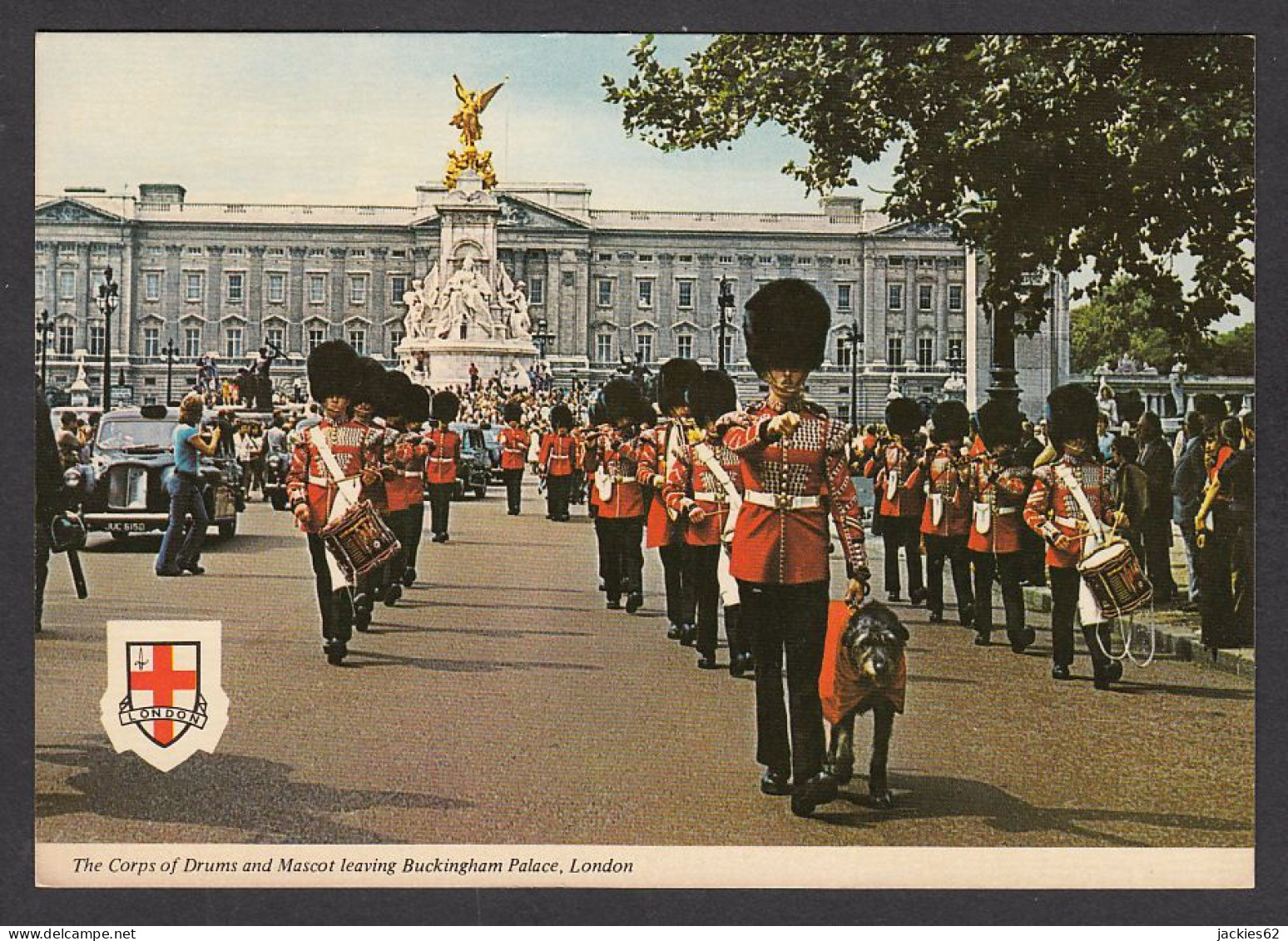 110978/ LONDON, Buckingham Palace, Changing The Guards, The Corps Of Drums And Mascot - Buckingham Palace