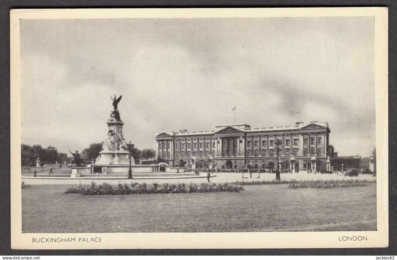 110973/ LONDON, Buckingham Palace, St. James Park, Memorial To Queen Victoria - Buckingham Palace