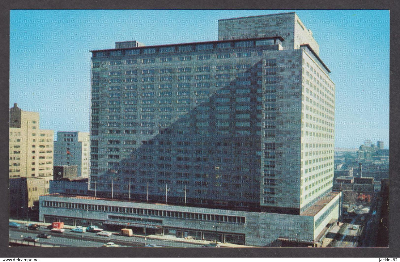 114823/ MONTRÉAL, Le Nouvel Hôtel *Reine Elizabeth* - Montreal