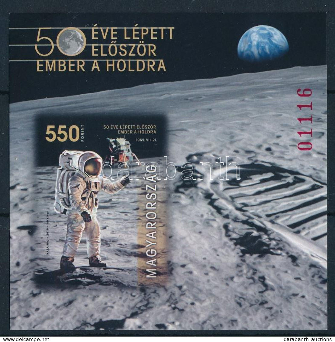 ** 2019 50 éve Lépett Először Ember A Holdra Vágott Blokk (8.000) - Autres & Non Classés