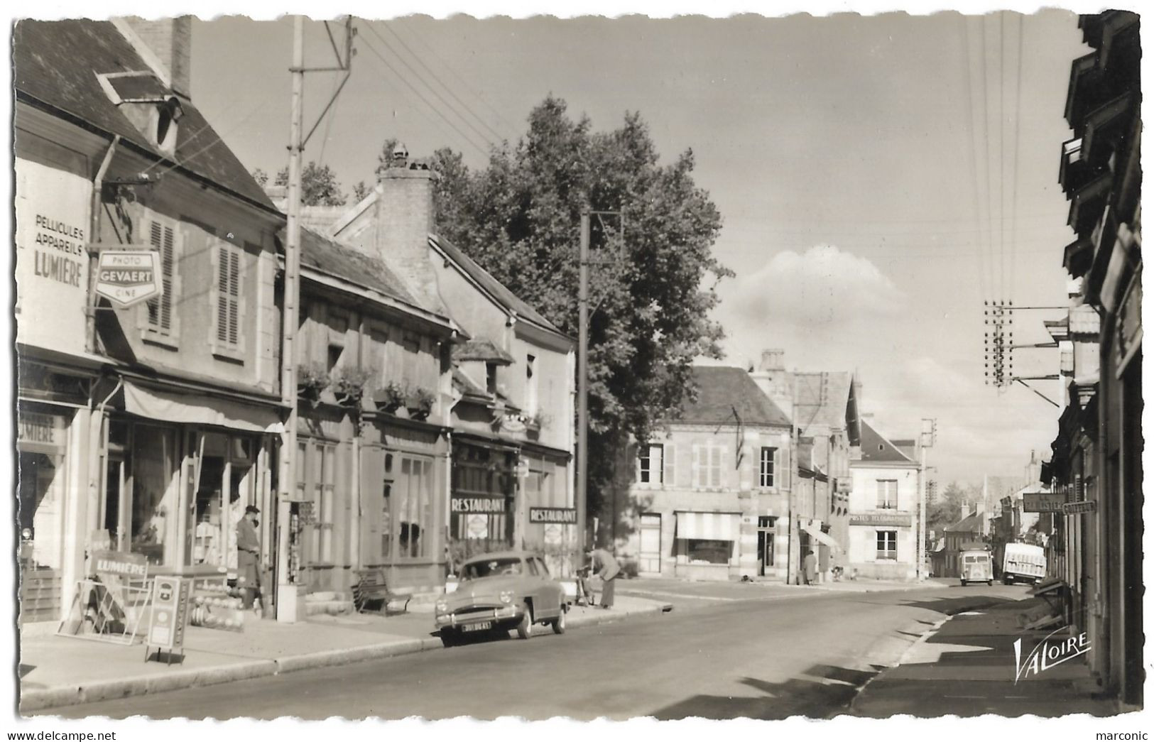 45 - LA FERTE SAINT AUBIN - La Grande Rue, Aronde En Stationnement - La Ferte Saint Aubin