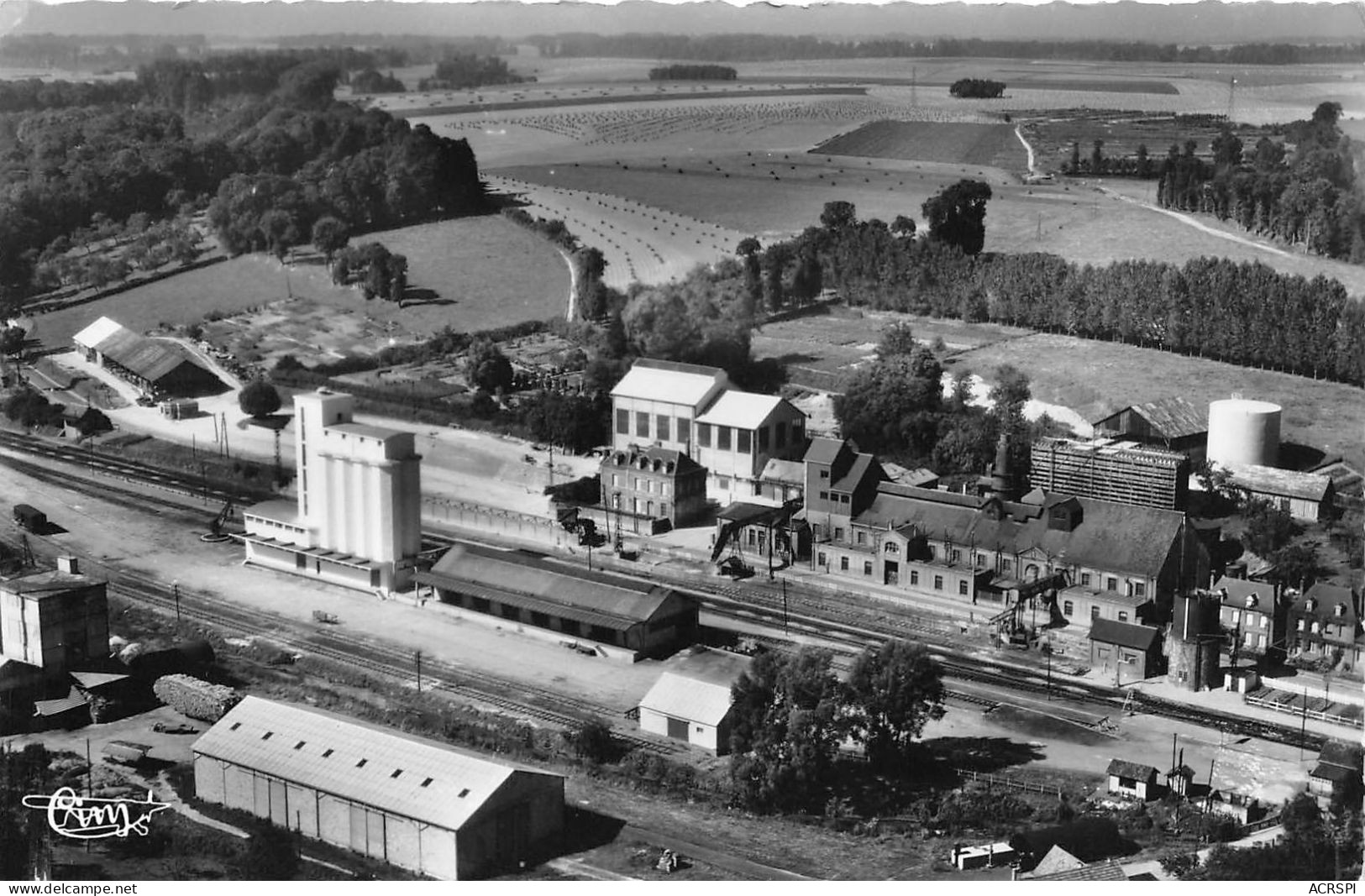 76 - AUFFAY Vue Aerienne LA GARE 31(scan Recto-verso) MA161 - Auffay