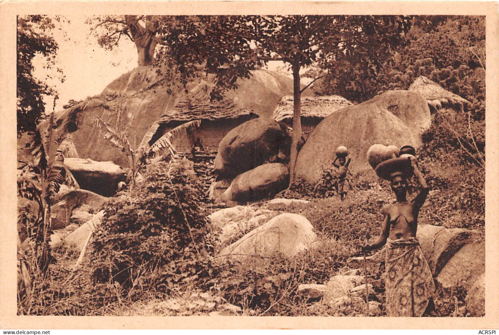  BENIN DASSA ZOUME Type D Habitation Construite Dans La Montagne 28(scan Recto-verso) MA196 - Benin