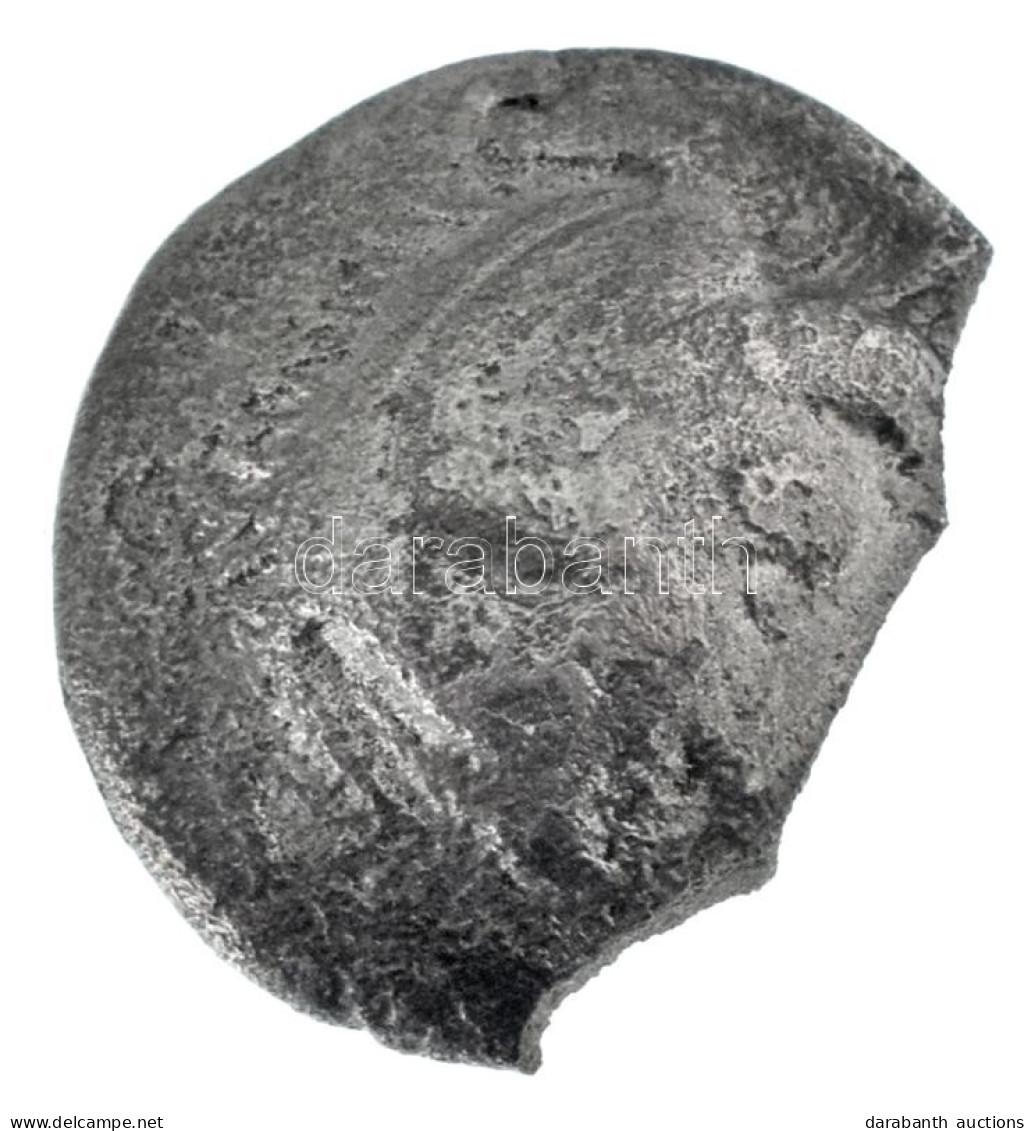 Kelták Kr.e. ~II-I. Század Billon érme (2,7g) T:F Kitörés Celtic Tribes ~2nd-1st Century BC Billon Coin (2,7g) C:F Crack - Ohne Zuordnung