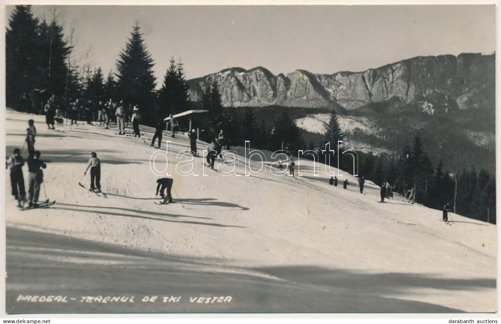 * T2/T3 1940 Predeál, Predeal; Terenul De Ski Vestea / Síelők, Téli Sport / Skiers, Winter Sport. Photo (ragasztónyom /  - Non Classés