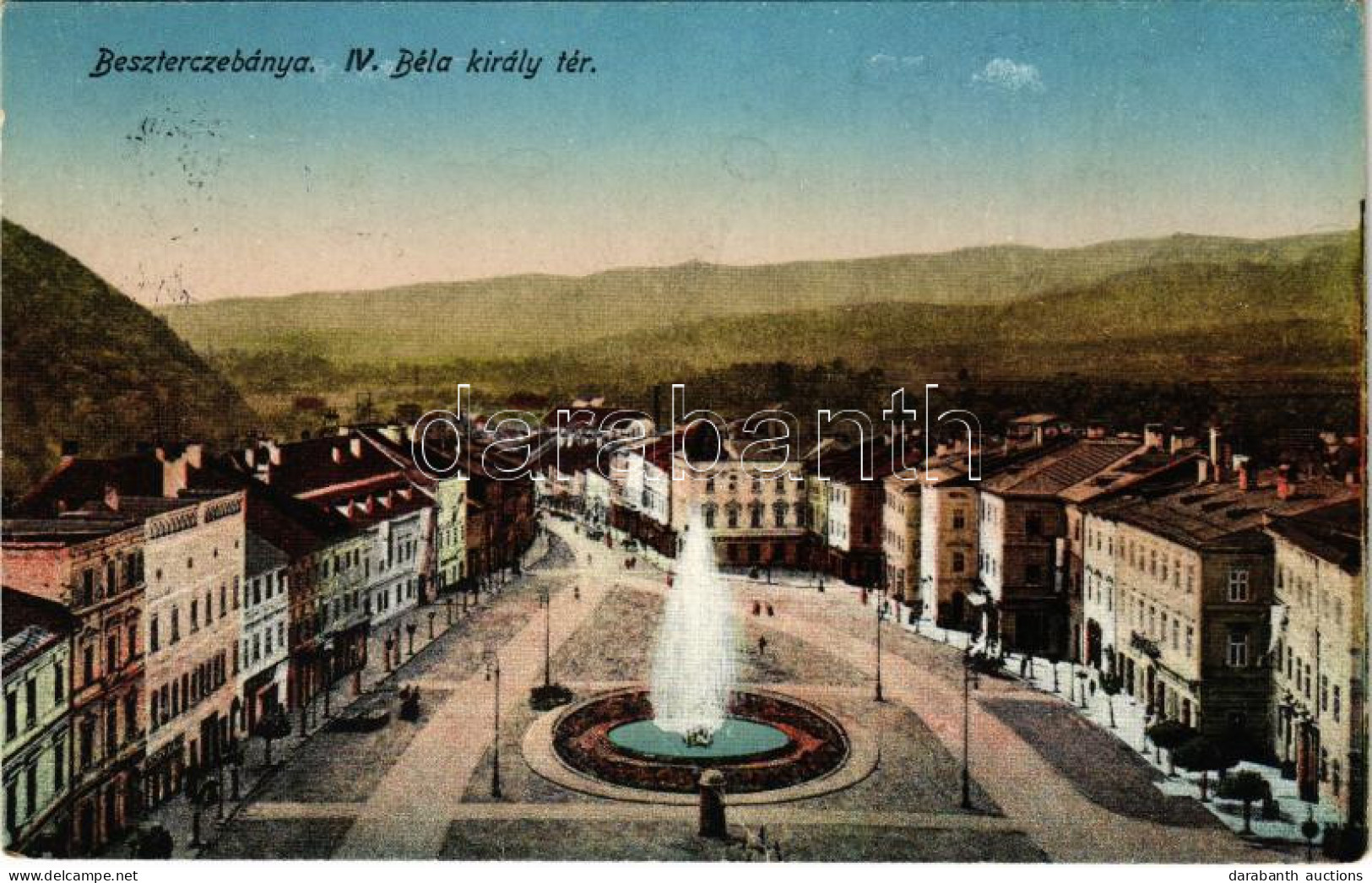 T2 1917 Besztercebánya, Banská Bystrica; IV. Béla Király Tér, Szökőkút. Brichta József Kiadása / Square, Fountain - Non Classés