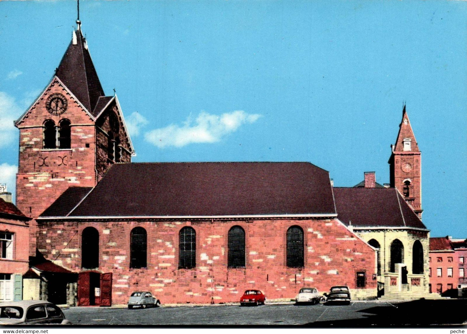 N°788 Z -cpsm Fleurus -l'église Et Hôtel De Ville- - Fleurus